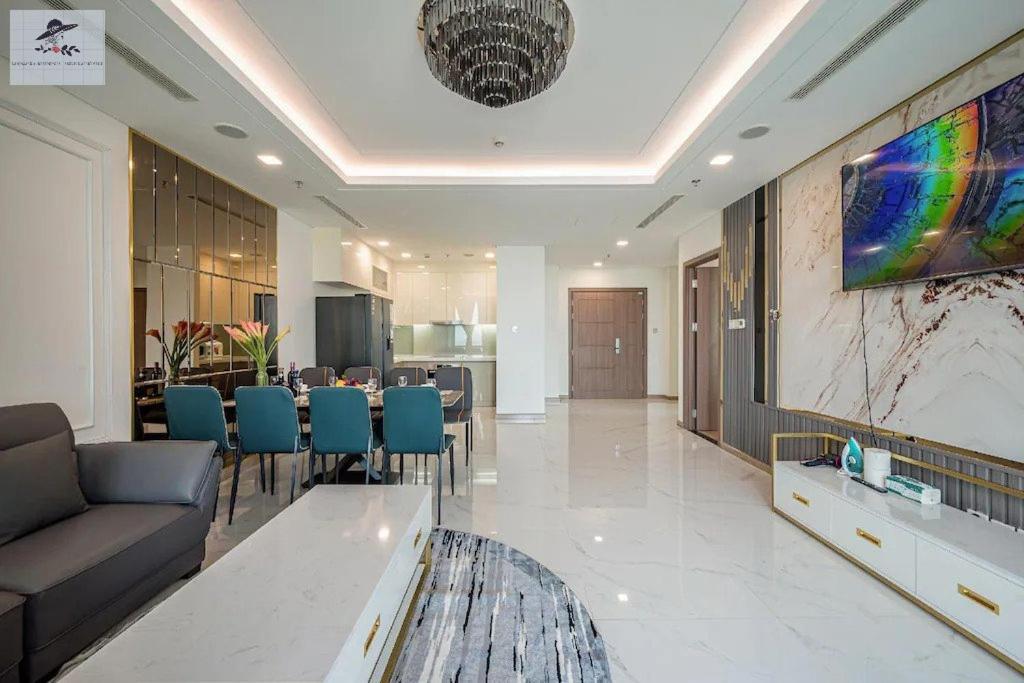 Apartment Landmark 81 Residences - Service Apartment